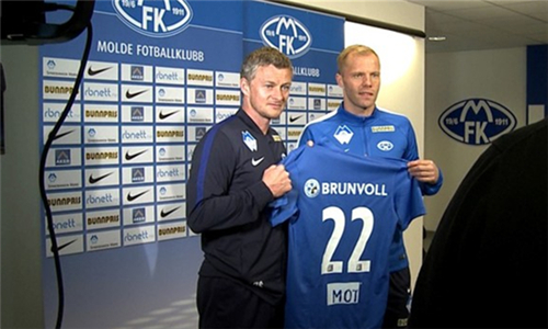 对手反手小 对手反手小